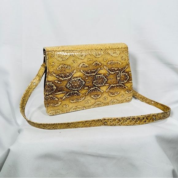 Vintage Python Shoulder Bag with Genuine Snakeskin and Flap Turnlock - Picture 14 of 16